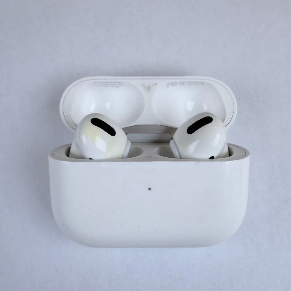 Apple AirPods Pro (1st Gen) with MagSafe Charging Case - White - A2190 A2084